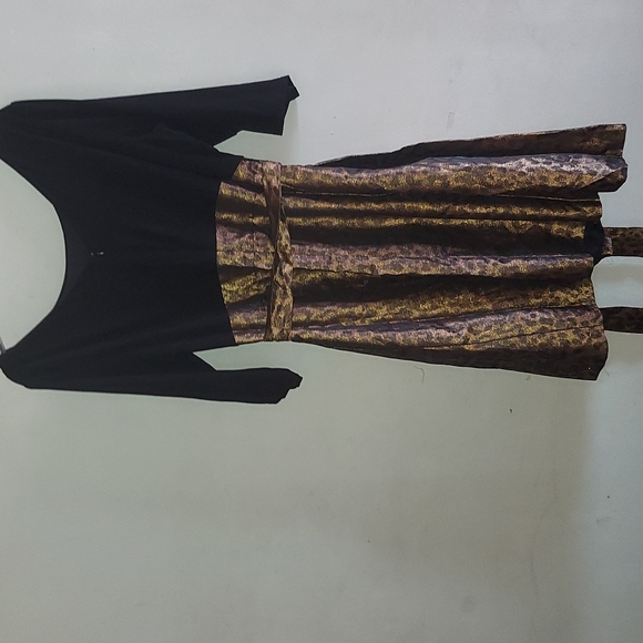 BNWOT Size 24W Jessica Howard cocktail Dress with gold designs - Picture 9 of 12